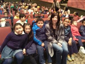 2nd grade students at the show 
